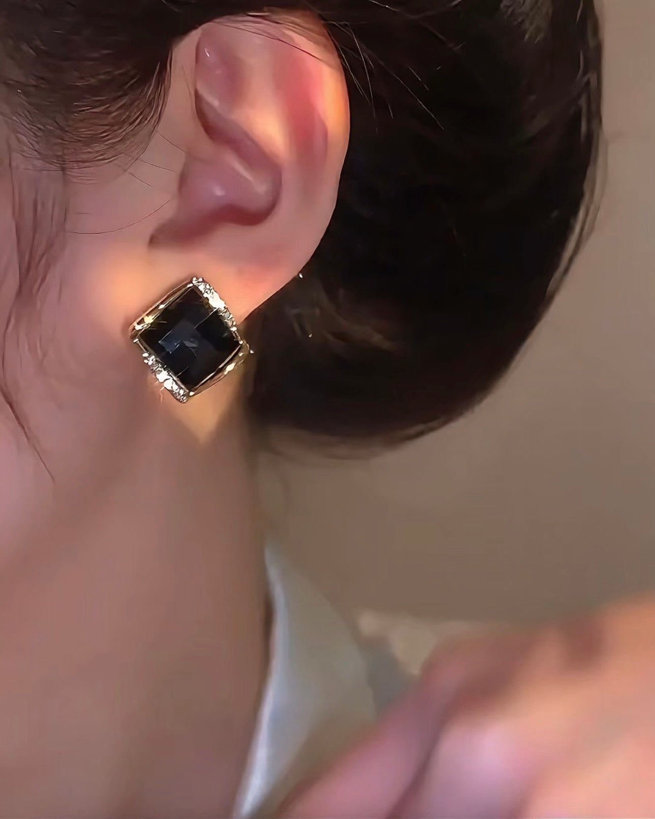 Arete Earrings