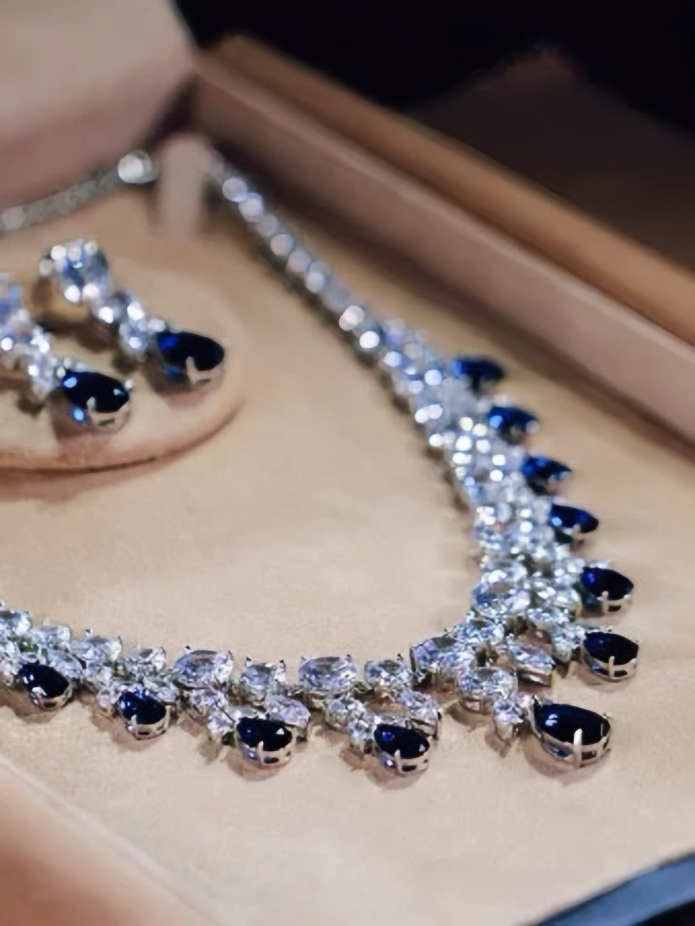 Fernanda Necklace Set