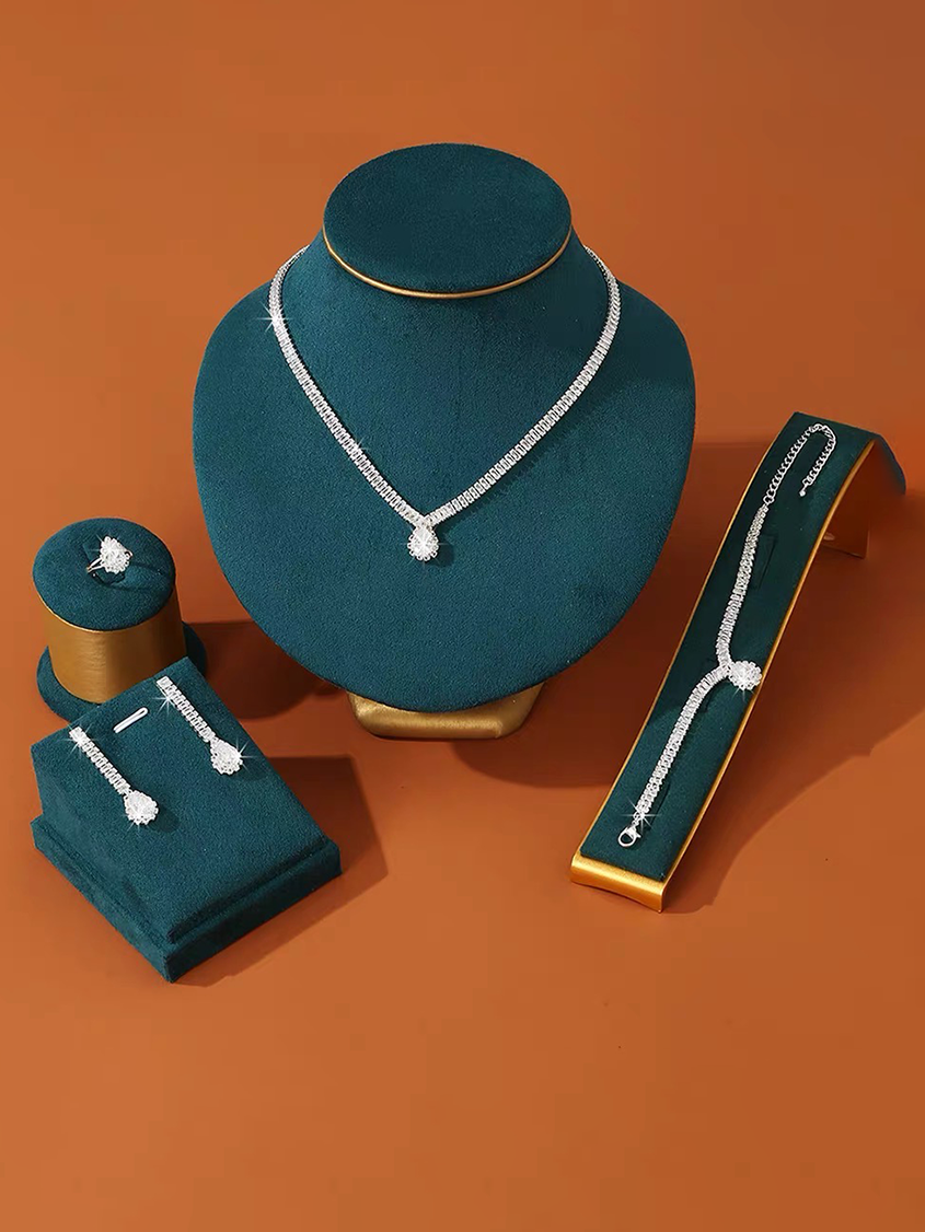 Anastasia Jewelry Set