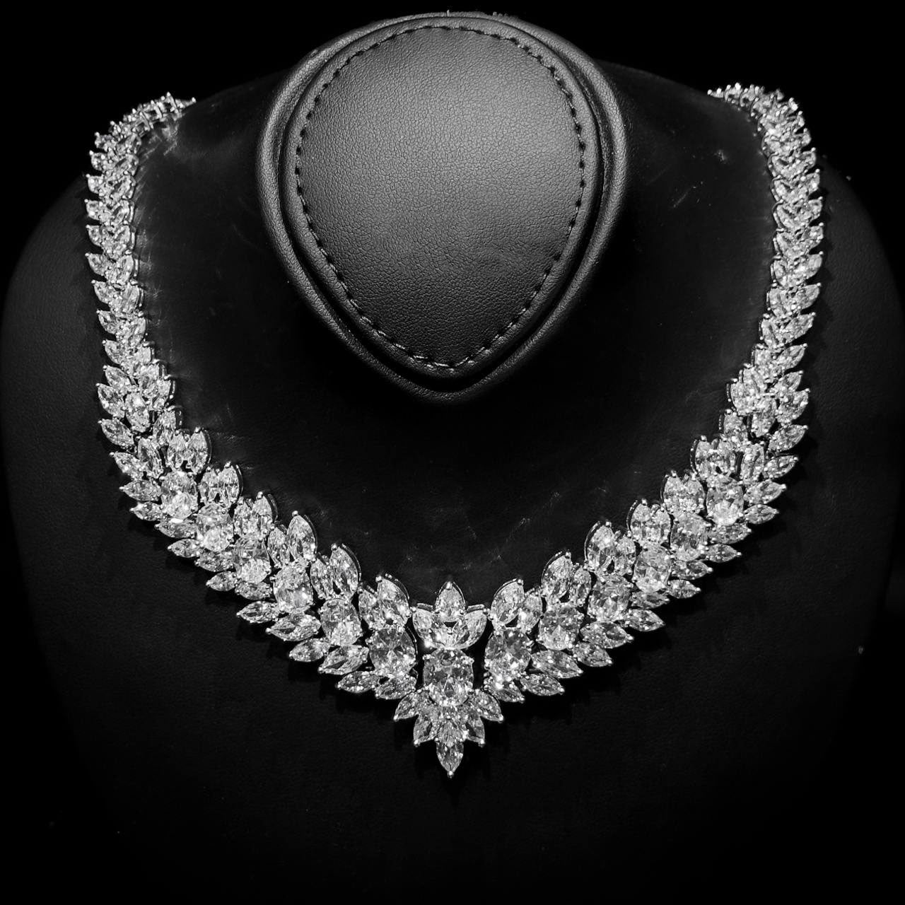 Permelia Necklace Set